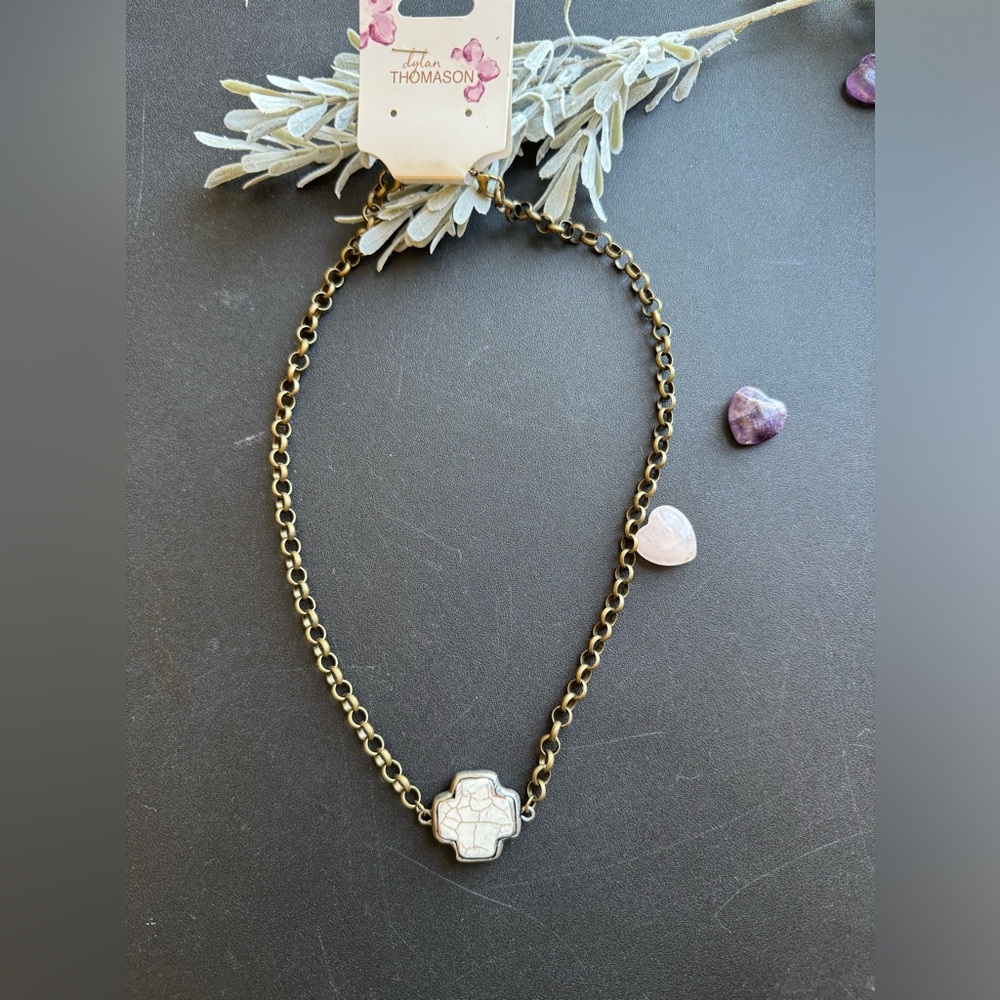 White turquoise necklace